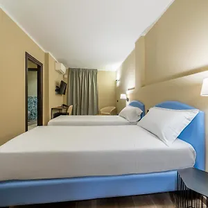 https://motel-hotel-charlie.it-lombardy.com